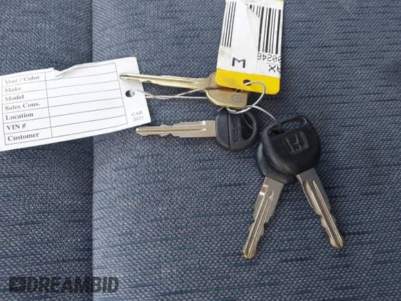 1993 Honda Accord LX z VIN JHMCB7653PC002464, wystawiony jako IAAI lot #42582131 z przebiegiem 243 918 mil mil oraz . Historia ofert i sprzedaży dostępna na DreamBid. Obrazek 11.