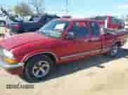 2000 Chevrolet S-10 LS с VIN 1GCCS19W4Y8156740, выставлен на аукционе IAAI как лот 40663715 с пробегом 276 781 миль миль и . История ставок и продаж доступна на DreamBid. Изображение 2.