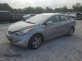 2013 Hyundai Elantra GLS z VIN KMHDH4AE1DU604498, wystawiony jako Copart lot #67900005 z przebiegiem 125 720 mil mil oraz Szkoda całkowita • Salvage title. Historia ofert i sprzedaży dostępna na DreamBid. Obrazek 1.