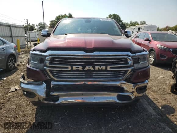2020 Ram 1500 Laramie z VIN 1C6SRFJMXLN250072, wystawiony jako Copart lot #81462675 z przebiegiem 139 098 mil mil oraz Czysty tytuł • Clean title. Historia ofert i sprzedaży dostępna na DreamBid. Obrazek 5.