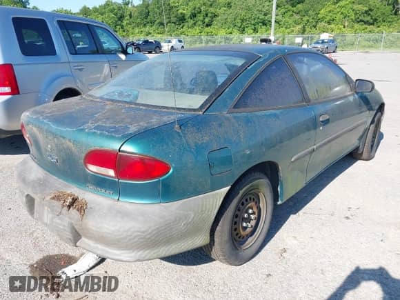 1997 Chevrolet Cavalier с VIN 1G1JC1246V7173353, выставлен на аукционе IAAI как лот 42145587 с пробегом 251 685 миль миль и . История ставок и продаж доступна на DreamBid. Изображение 4.