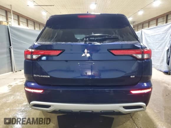 2024 Mitsubishi Outlander SE z VIN JA4J3VA85RZ059349, wystawiony jako Copart lot #89540555 z przebiegiem 32 069 mil mil oraz Czysty tytuł • Clean title. Historia ofert i sprzedaży dostępna na DreamBid. Obrazek 6.