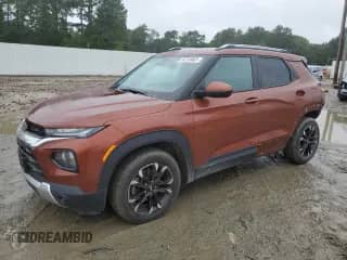 2021 Chevrolet TrailBlazer LT с VIN KL79MPSL2MB121177, выставлен на аукционе Copart как лот 68753665 с пробегом 110 937 миль миль и Списание • Salvage title. История ставок и продаж доступна на DreamBid. Изображение 1.