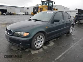 2004 BMW 3 Series 325i with VIN WBAAZ33474KP86431, listed as a Copart auction lot 81770104 with 136,890 mi miles and Salvage title. Bid and sale history available at DreamBid. Image 1.