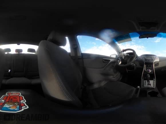 2013 Hyundai Elantra Limited с VIN 5NPDH4AE6DH320122, выставлен на аукционе IAAI как лот 43418372 с пробегом 142 483 миль миль и . История ставок и продаж доступна на DreamBid. Изображение 18.