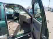 2003 GMC Sierra 1500 SLT с VIN 2GTEK19T631263010, выставлен на аукционе IAAI как лот 41846675 с пробегом 106 119 миль миль и . История ставок и продаж доступна на DreamBid. Изображение 5.
