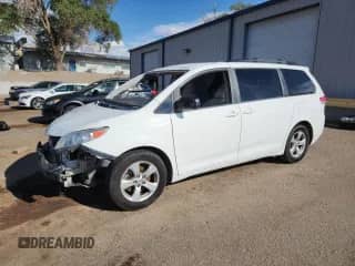 2014 Toyota Sienna LE AAS with VIN 5TDKK3DCXES518386, listed as a Copart auction lot 70853525 with 125,861 mi miles and Salvage title. Bid and sale history available at DreamBid. Image 1.
