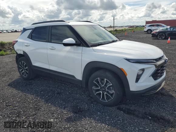 2024 Chevrolet TrailBlazer ACTIV z VIN KL79MVSL7RB147902, wystawiony jako Copart lot #80476695 z przebiegiem 12 036 mil mil oraz Szkoda całkowita • Salvage title. Historia ofert i sprzedaży dostępna na DreamBid. Obrazek 4.