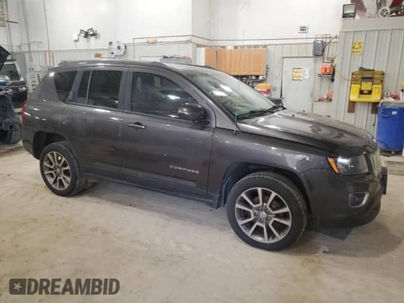 2017 Jeep Compass Latitude with VIN 1C4NJCEA3HD125892, listed as a Copart auction lot 49161585 with 183,354 mi miles and Clean title. Bid and sale history available at DreamBid. Image 4.
