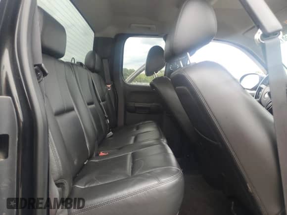 2010 Chevrolet Silverado 1500 LTZ с VIN 1GCSKTE32AZ158103, выставлен на аукционе Copart как лот 58114205 с пробегом 188 266 миль миль и Списание • Salvage title. История ставок и продаж доступна на DreamBid. Изображение 10.