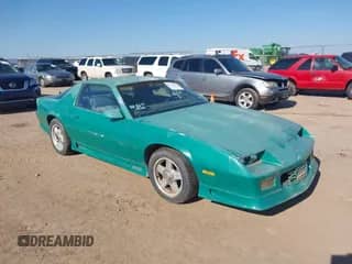 1991 Chevrolet Camaro RS с VIN 1G1FP23E3ML145376, выставлен на аукционе IAAI как лот 42672936 с пробегом 119 050 миль миль и . История ставок и продаж доступна на DreamBid. Изображение 1.