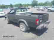 1998 Nissan Frontier z VIN 1N6DD21Y3WC354220, wystawiony jako IAAI lot #42571580 z przebiegiem 196 321 mil mil oraz . Historia ofert i sprzedaży dostępna na DreamBid. Obrazek 3.