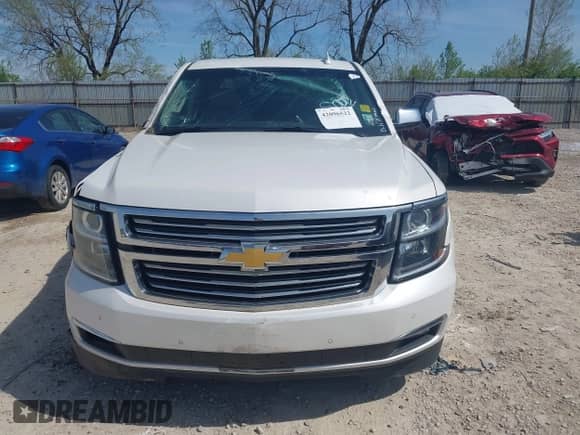 2018 Chevrolet Suburban Premier z VIN 1GNSKJKC9JR323192, wystawiony jako IAAI lot #42096522 z przebiegiem 148 240 mil mil oraz . Historia ofert i sprzedaży dostępna na DreamBid. Obrazek 13.