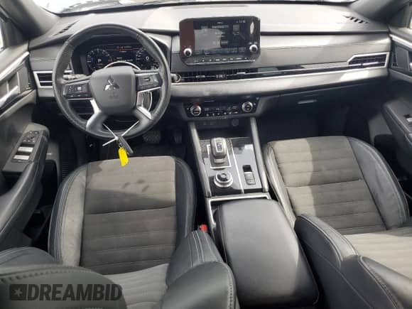 2023 Mitsubishi Outlander SE with VIN JA4J3UA84PZ034708, listed as a Copart auction lot 84960815 with 127,143 mi miles and Salvage title. Bid and sale history available at DreamBid. Image 8.