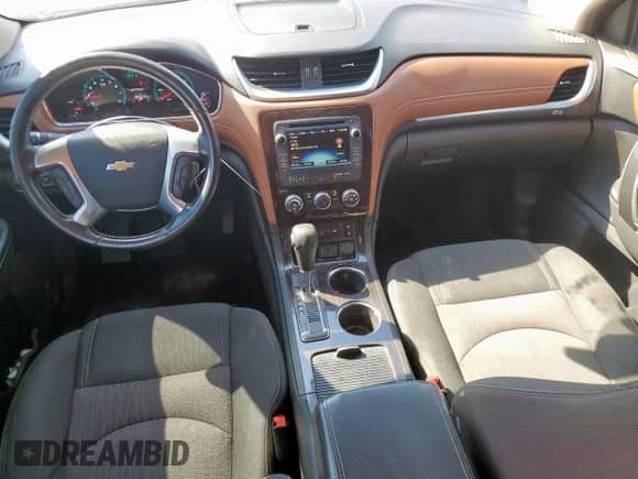 2016 Chevrolet Traverse LT z VIN 1GNKRGKD2GJ107392, wystawiony jako Copart lot #82369025 z przebiegiem 107 892 mil mil oraz Szkoda całkowita • Salvage title. Historia ofert i sprzedaży dostępna na DreamBid. Obrazek 8.