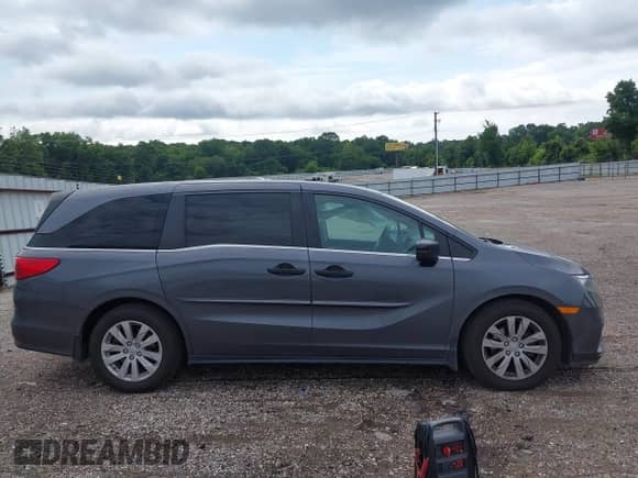 2020 Honda Odyssey LX с VIN 5FNRL6H28LB024009, выставлен на аукционе IAAI как лот 42682623 с пробегом 114 888 миль миль и . История ставок и продаж доступна на DreamBid. Изображение 13.