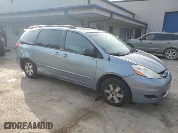 2009 Toyota Sienna CE с VIN 5TDZK23C19S225508, выставлен на аукционе Copart как лот 84565215 с пробегом 215 101 миль миль и Списание • Salvage title. История ставок и продаж доступна на DreamBid. Изображение 4.