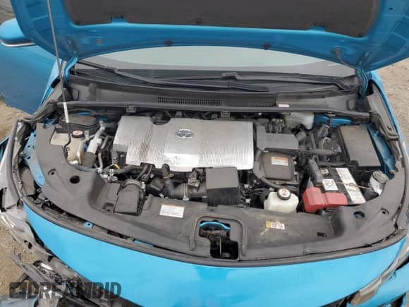 2020 Toyota Prius XLE with VIN JTDKARFP0L3142446, listed as a Copart auction lot 86727155 with 101,321 mi miles and Salvage title. Bid and sale history available at DreamBid. Image 11.