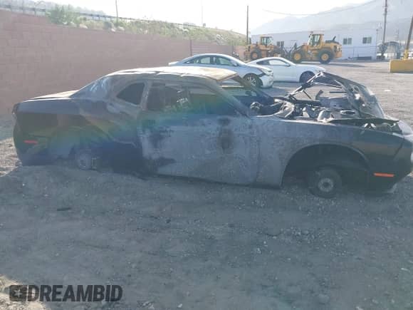 2015 Dodge Challenger SXT с VIN 2C3CDZAG0FH706668, выставлен на аукционе IAAI как лот 42481862 с пробегом Не указан миль и . История ставок и продаж доступна на DreamBid. Изображение 12.