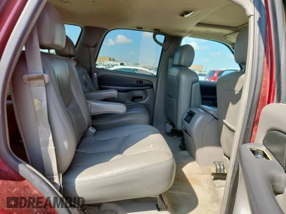 2003 Chevrolet Tahoe Z71 z VIN 1GNEK13Z13R267039, wystawiony jako Copart lot #83875315 z przebiegiem 358 588 mil mil oraz Szkoda całkowita • Salvage title. Historia ofert i sprzedaży dostępna na DreamBid. Obrazek 11.