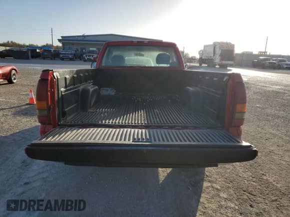 2000 Chevrolet Silverado 1500 LS with VIN 1GCEC14V0YE307577, listed as a Copart auction lot 78489244 with Not provided miles and Non repairable. Bid and sale history available at DreamBid. Image 6.