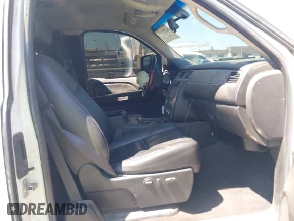 2009 GMC Sierra 1500 SLT z VIN 2GTEK390891107545, wystawiony jako IAAI lot #42391242 z przebiegiem 119 837 mil mil oraz . Historia ofert i sprzedaży dostępna na DreamBid. Obrazek 5.