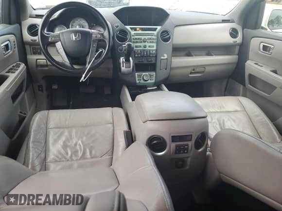 2010 Honda Pilot Touring with VIN 5FNYF4H82AB029490, listed as a Copart auction lot 67353785 with 205,064 mi miles and Salvage title. Bid and sale history available at DreamBid. Image 8.