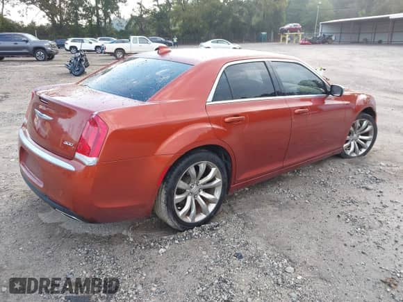 2021 Chrysler 300 Touring с VIN 2C3CCAAG0MH602425, выставлен на аукционе IAAI как лот 43187983 с пробегом 54 000 миль миль и . История ставок и продаж доступна на DreamBid. Изображение 4.