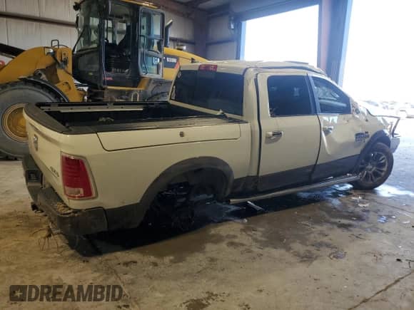 2017 Ram 1500 Limited z VIN 1C6RR7PT0HS858372, wystawiony jako Copart lot #43510845 z przebiegiem 135 415 mil mil oraz Szkoda całkowita • Salvage title. Historia ofert i sprzedaży dostępna na DreamBid. Obrazek 3.