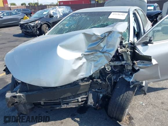 2015 Toyota Camry SE с VIN 4T1BF1FK6FU900405, выставлен на аукционе IAAI как лот 43236341 с пробегом Не указан миль и . История ставок и продаж доступна на DreamBid. Изображение 6.