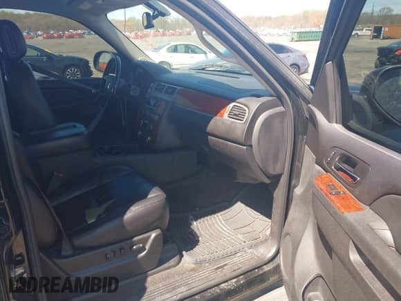 2011 Chevrolet Avalanche LT с VIN 3GNTKFE36BG278100, выставлен на аукционе IAAI как лот 41993325 с пробегом 246 808 миль миль и . История ставок и продаж доступна на DreamBid. Изображение 5.