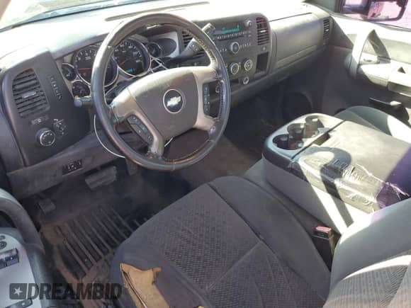 2007 Chevrolet Silverado 2500HD 1LT с VIN 1GCHK24K77E543931, выставлен на аукционе Copart как лот 84761255 с пробегом 232 308 миль миль и Списание • Salvage title. История ставок и продаж доступна на DreamBid. Изображение 8.