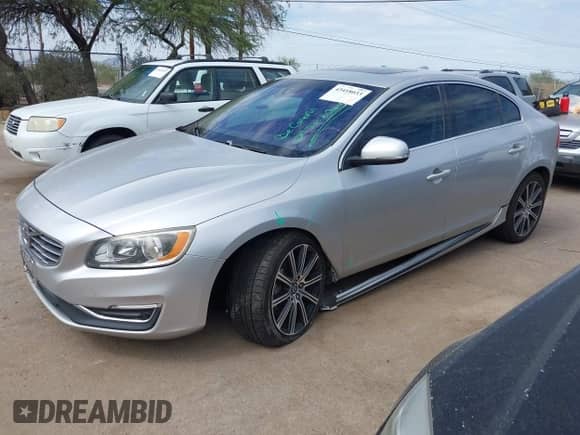 2017 Volvo S60 Inscription с VIN LYV402TK4HB134230, выставлен на аукционе IAAI как лот 43418033 с пробегом 92 192 миль миль и . История ставок и продаж доступна на DreamBid. Изображение 17.
