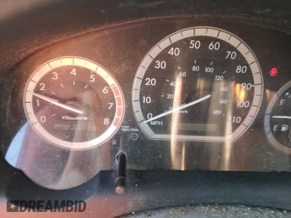 2004 Toyota Sienna XLE z VIN 5TDBA22CX4S016329, wystawiony jako Copart lot #81563145 z przebiegiem 217 337 mil mil oraz Szkoda całkowita • Salvage title. Historia ofert i sprzedaży dostępna na DreamBid. Obrazek 9.