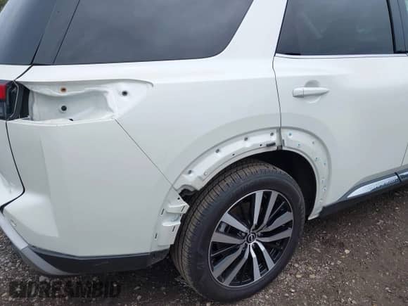 2024 Nissan Pathfinder Platinum с VIN 5N1DR3DK4RC226005, выставлен на аукционе IAAI как лот 42191342 с пробегом 39 778 миль миль и . История ставок и продаж доступна на DreamBid. Изображение 19.