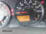 2018 Nissan Frontier SV z VIN 1N6AD0EV8JN732438, wystawiony jako IAAI lot #42597695 z przebiegiem 107 416 mil mil oraz . Historia ofert i sprzedaży dostępna na DreamBid. Obrazek 16.