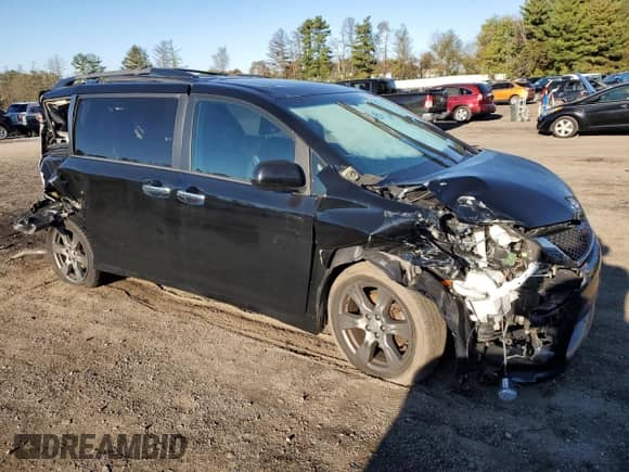 2017 Toyota Sienna SE with VIN 5TDXZ3DC9HS848218, listed as a Copart auction lot 87242205 with 120,588 mi miles and Salvage title. Bid and sale history available at DreamBid. Image 4.