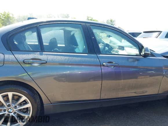 2016 BMW 3 Series 320i xDrive with VIN WBA8A3C52GK689284, listed as a IAAI auction lot 42545512 with 61,174 mi miles and . Bid and sale history available at DreamBid. Image 12.