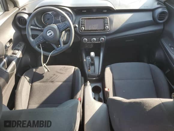 2024 Nissan Kicks S with VIN 3N1CP5BV3RL487888, listed as a Copart auction lot 70924765 with 8,087 mi miles and Salvage title. Bid and sale history available at DreamBid. Image 8.