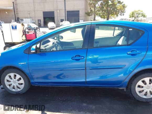 2012 Toyota Prius One z VIN JTDKDTB30C1521305, wystawiony jako IAAI lot #43018543 z przebiegiem 139 318 mil mil oraz . Historia ofert i sprzedaży dostępna na DreamBid. Obrazek 14.