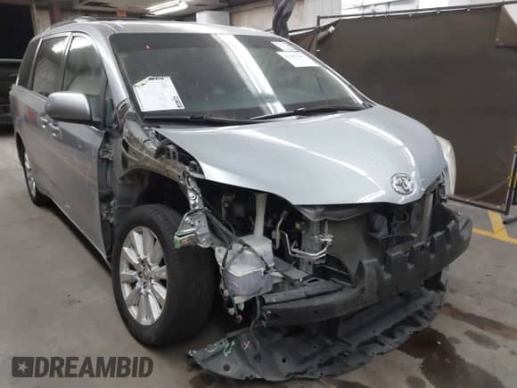 2017 Toyota Sienna XLE with VIN 5TDDZ3DC0HS160692, listed as a IAAI auction lot 43389247 with 164,933 mi miles and . Bid and sale history available at DreamBid. Image 6.