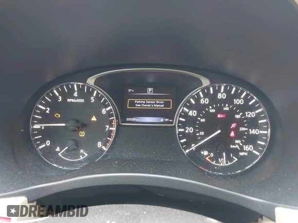 2017 Nissan Pathfinder SV with VIN 5N1DR2MN3HC625541, listed as a IAAI auction lot 42372722 with 225,329 mi miles and . Bid and sale history available at DreamBid. Image 7.