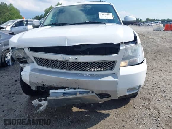 2007 Chevrolet Suburban LT with VIN 3GNFK16317G262909, listed as a IAAI auction lot 42129302 with 173,371 mi miles and . Bid and sale history available at DreamBid. Image 17.