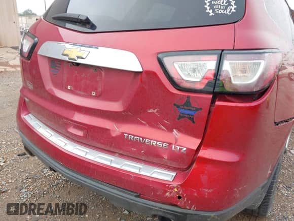 2013 Chevrolet Traverse LTZ z VIN 1GNKVLKD1DJ100904, wystawiony jako IAAI lot #43134807 z przebiegiem 197 188 mil mil oraz . Historia ofert i sprzedaży dostępna na DreamBid. Obrazek 6.