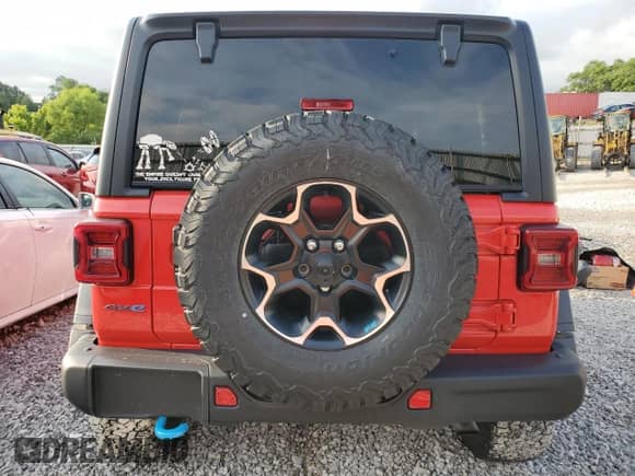 2022 Jeep Wrangler Unlimited Rubicon с VIN 1C4JJXR63NW110353, выставлен на аукционе Copart как лот 64191635 с пробегом 35 528 миль миль и Списание • Salvage title. История ставок и продаж доступна на DreamBid. Изображение 6.