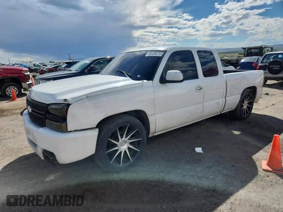 2004 Chevrolet Silverado 1500 LS z VIN 1GCEC19V54Z261272, wystawiony jako Copart lot #80439075 z przebiegiem Nie podano mil oraz Szkoda całkowita • Salvage title. Historia ofert i sprzedaży dostępna na DreamBid. Obrazek 1.