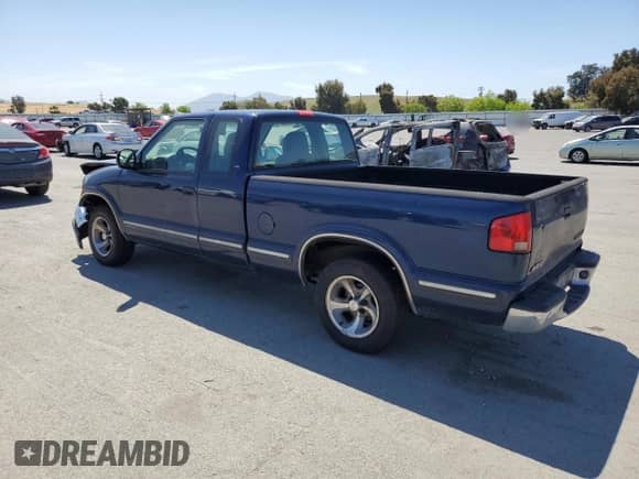 1998 Chevrolet S-10 LS с VIN 1GCCS1943W8223128, выставлен на аукционе Copart как лот 56256655 с пробегом 200 831 миль миль и Списание • Salvage title. История ставок и продаж доступна на DreamBid. Изображение 2.