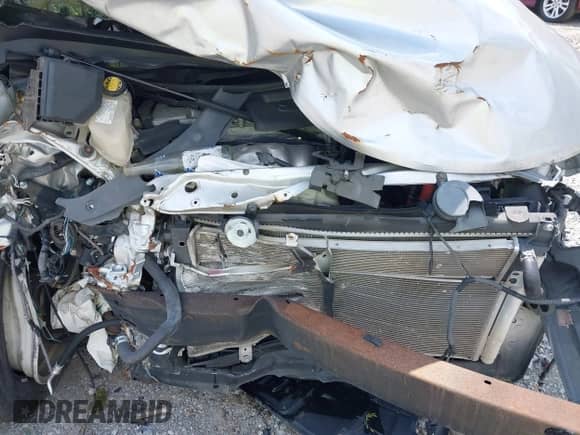 2013 Toyota Camry LE z VIN 4T1BD1FK5DU096620, wystawiony jako IAAI lot #43070799 z przebiegiem Nie podano mil oraz . Historia ofert i sprzedaży dostępna na DreamBid. Obrazek 10.