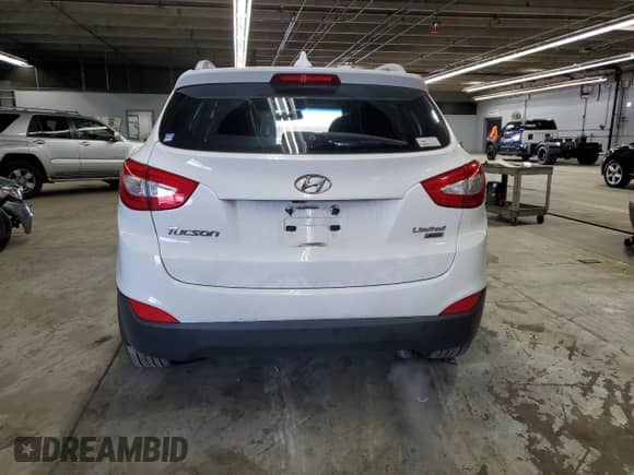 2015 Hyundai Tucson Limited z VIN KM8JUCAG1FU008563, wystawiony jako Copart lot #56106355 z przebiegiem 107 261 mil mil oraz Czysty tytuł • Clean title. Historia ofert i sprzedaży dostępna na DreamBid. Obrazek 6.