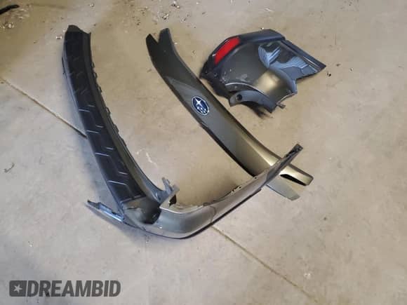 2022 Subaru Forester Touring z VIN JF2SKARC2NH441001, wystawiony jako Copart lot #67041025 z przebiegiem 23 733 mil mil oraz Szkoda całkowita • Salvage title. Historia ofert i sprzedaży dostępna na DreamBid. Obrazek 13.